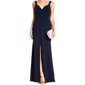 Vera Wang dress sleeveless deep sweetheart gown